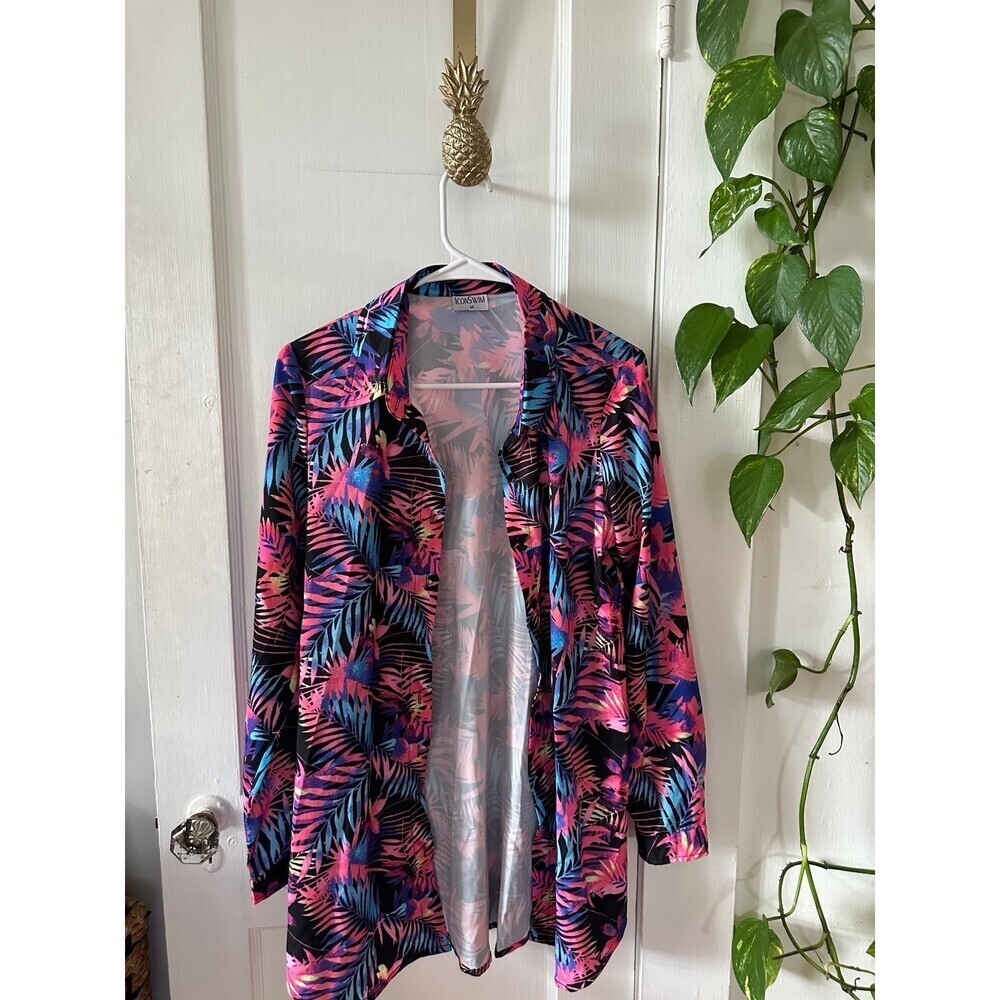 Icon Swim men’s size medium tropical shirt